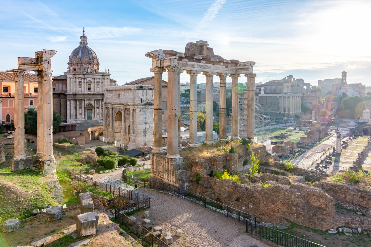 Forum Romanum mit Blick zum Palatin-Hügel